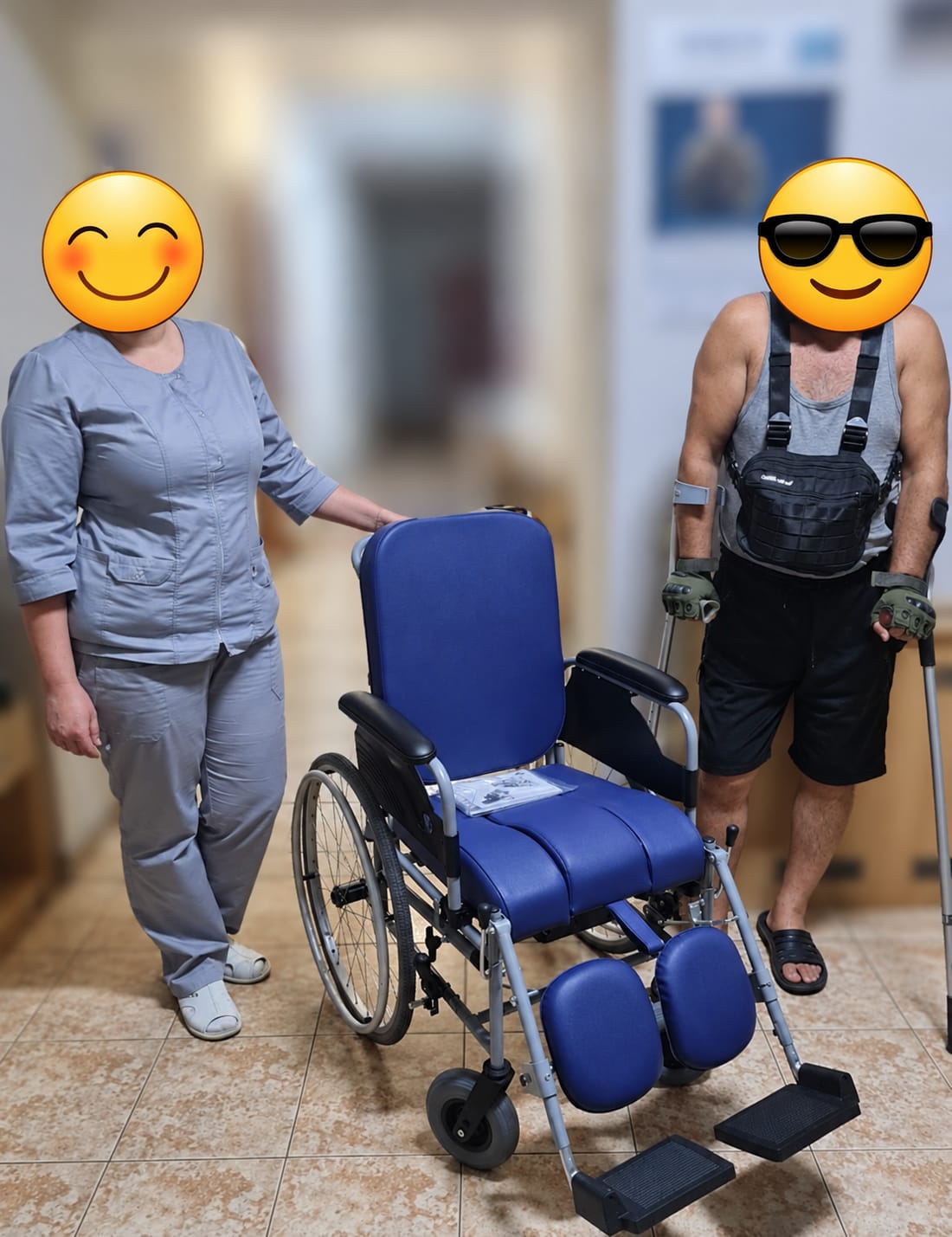 Передача реабілітаційного крісла у медичному центрі